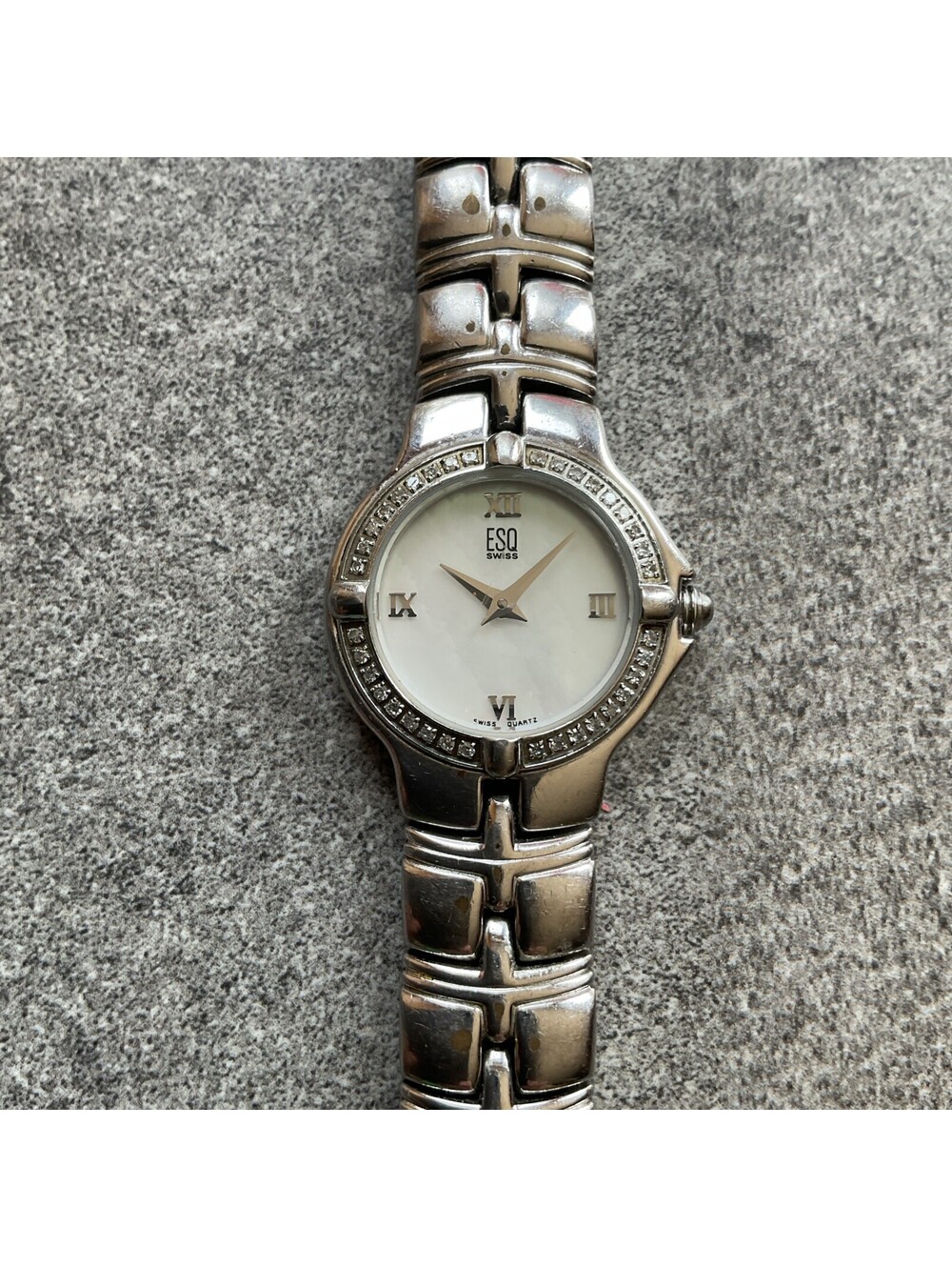 ESQ Movda Swiss Made E5437 Diamond Bezel Ladies Watch 25mm Silver Tone Case B-T